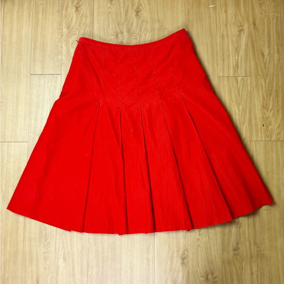 Laura Ashley Red Cord Corduroy Cotton Pleated Buckle Skirt UK Size 10 - Picture 6 of 7